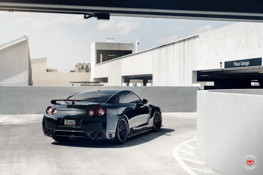  Nissan GT-R on Vossen Wheels (M-X4T) 2019 года  (фото 6 из 15)